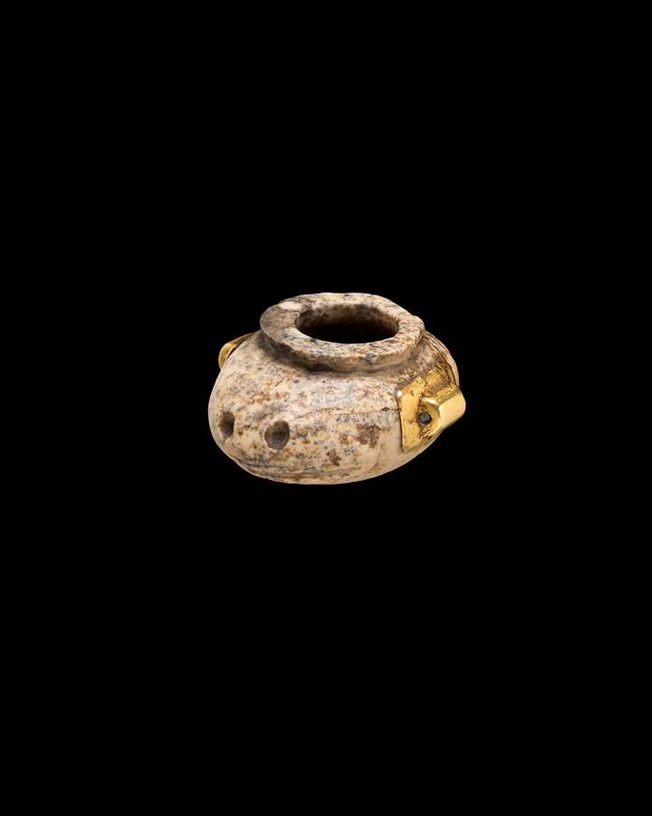 Zoomorphic vase depicting a frog, probably the goddess Heket